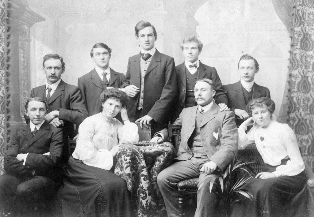 Charles Begg and Company [Dunedin branch] staff