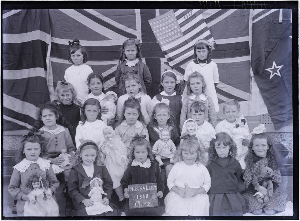 North East Valley School P 5, girls