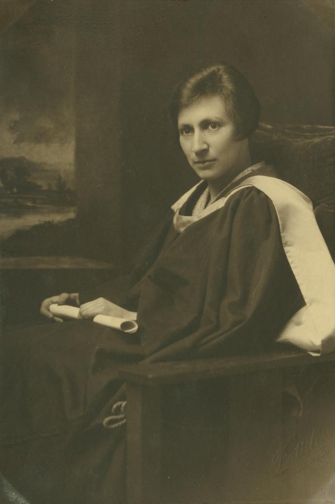 Muriel Bell