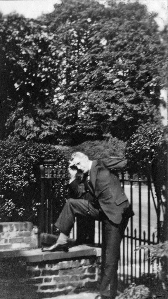 'Meditation on front door leak'