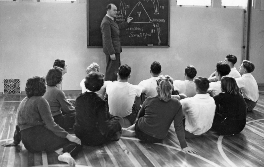 'The Director [Philip Smithells] lecturing on Somatotyping, Muir School of Physical Education'