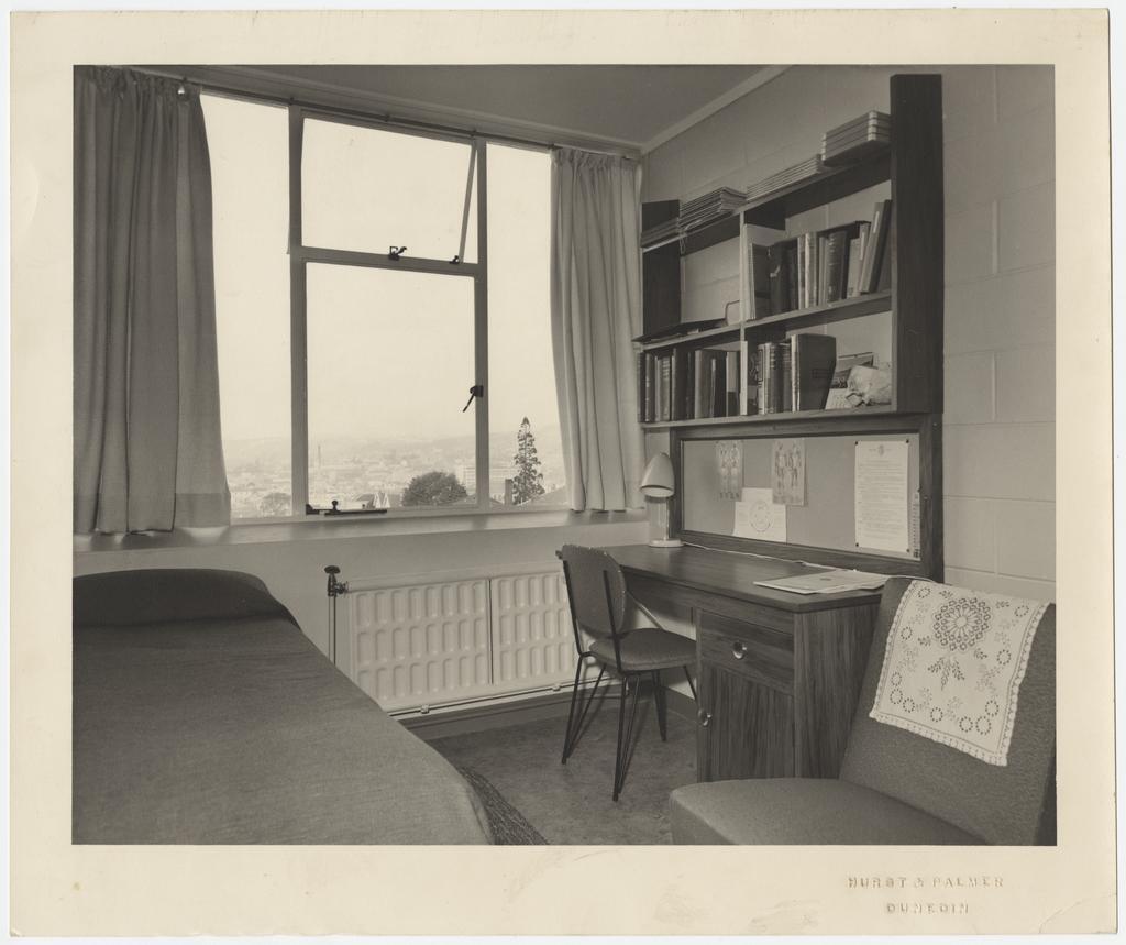 Arana Hall bedroom