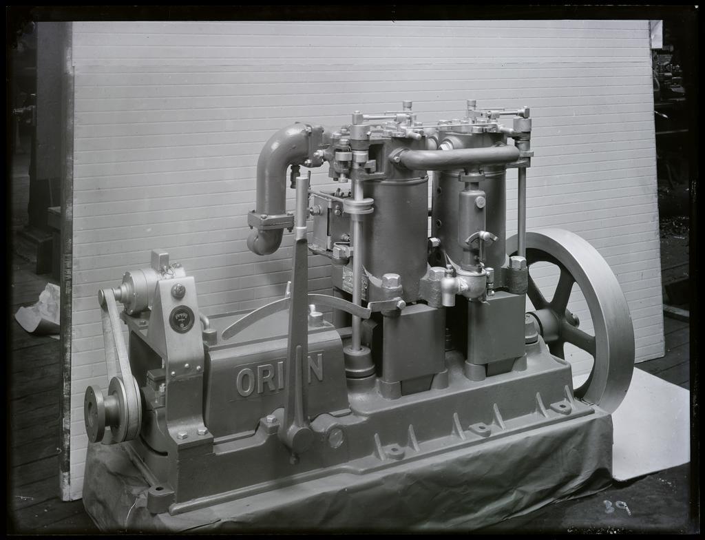 Orion marine oil engine
