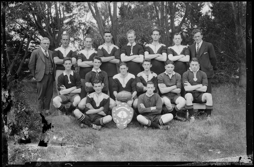Cromwell B Grade rugby team, with B Grade shield | Hocken Digital ...