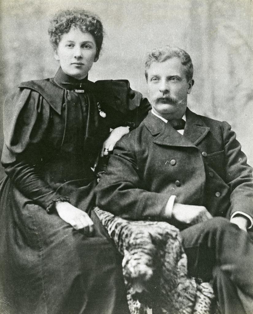 Isabella (nee Aspinall) and Robert Cameron White