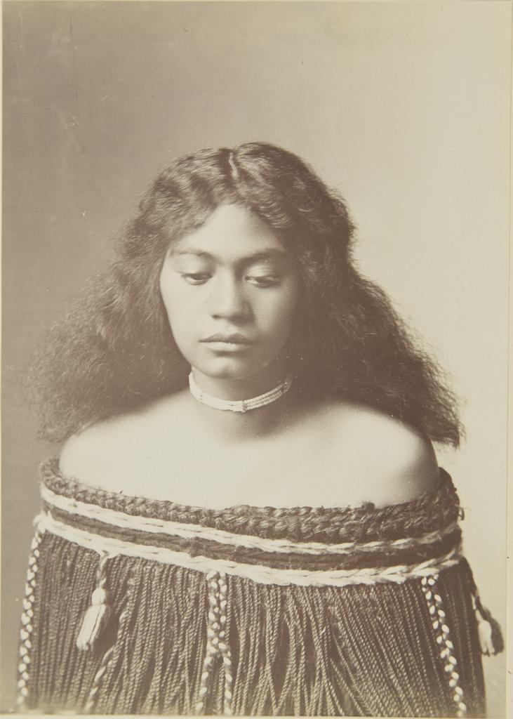 Wahine Māori, unidentified