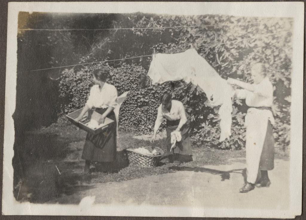 Washing day at Te Wai Pounamu College