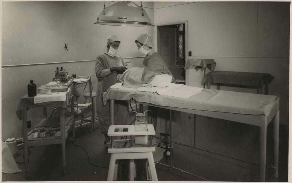 Operating theatre at Bassam Hospital
