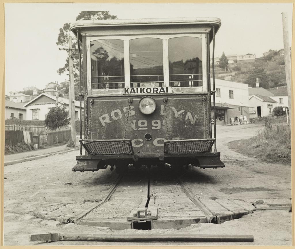 Kaikorai Roslyn cable car No. 9, Frasers Road, Kaikorai