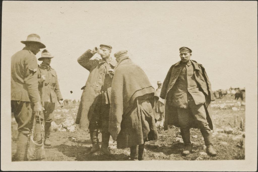 'Germans taken prisoner near [Am-?]'