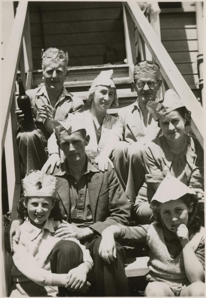 'Xmas Nelson Maurice Kerr &amp; sister &amp; Rodney Kennedy'