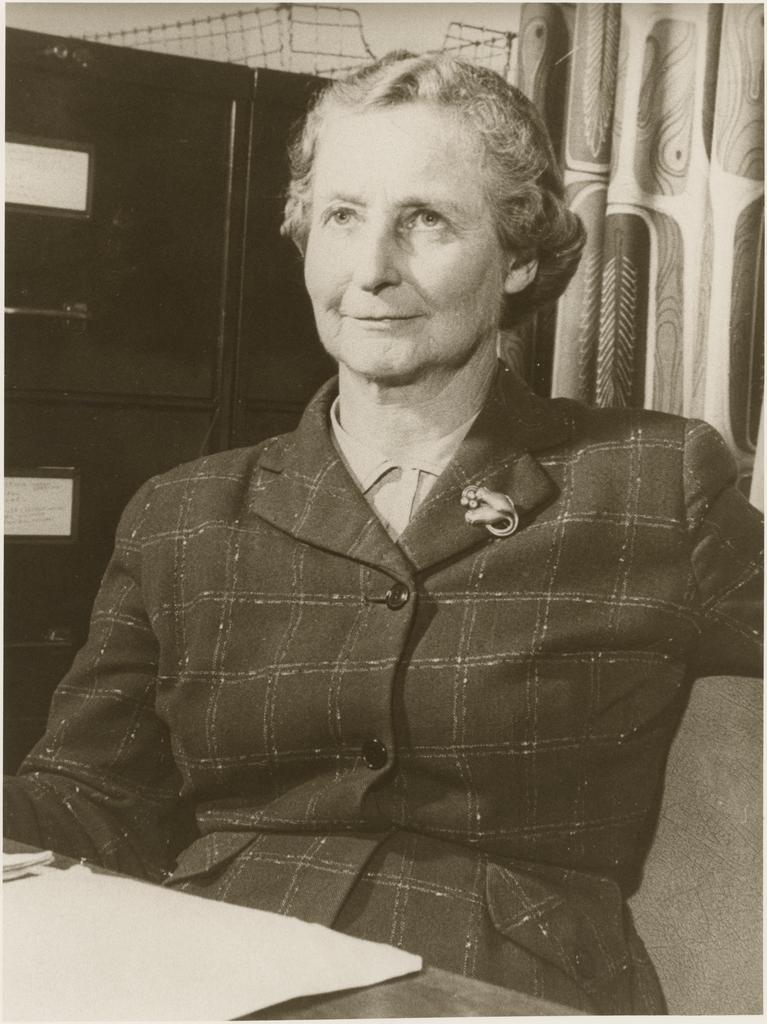 Professor Elizabeth Gregory