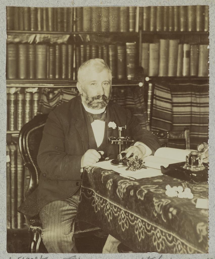 Dr Hocken in his library at Atahapara
