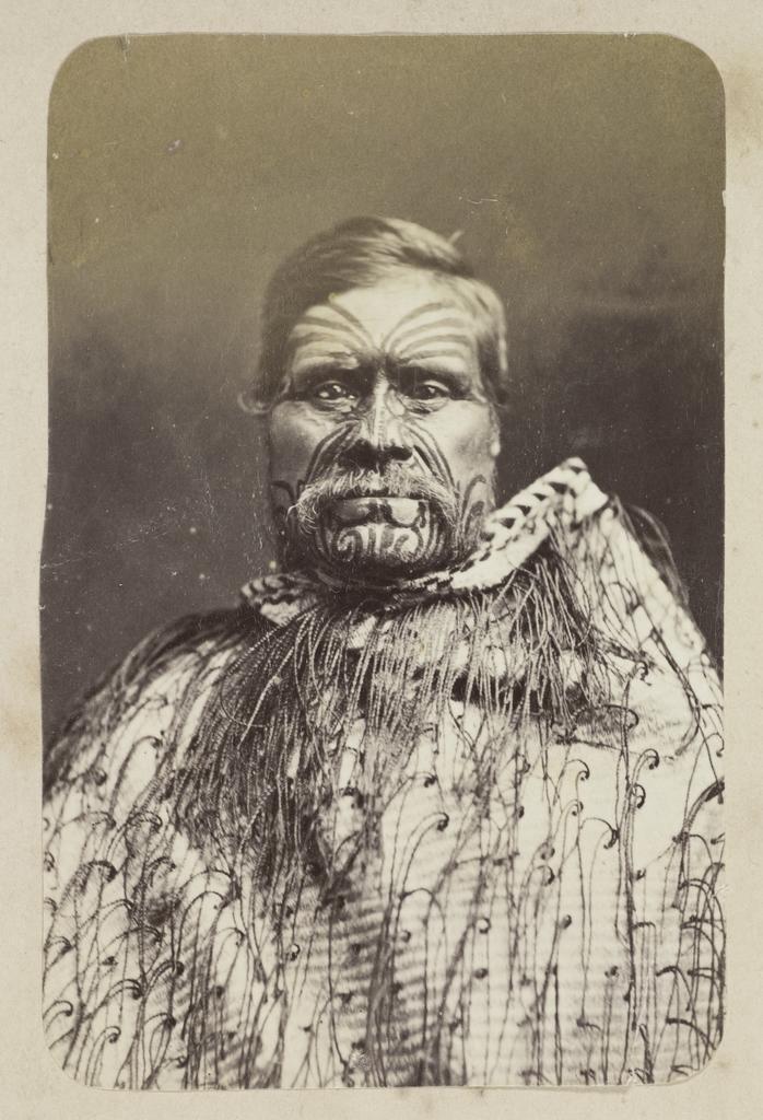 Unidentified man in a korowai