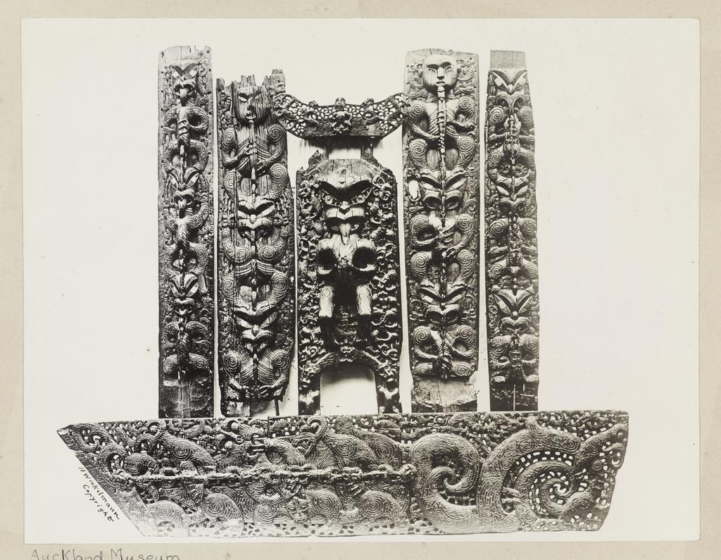 Māori carving in the Auckland Museum