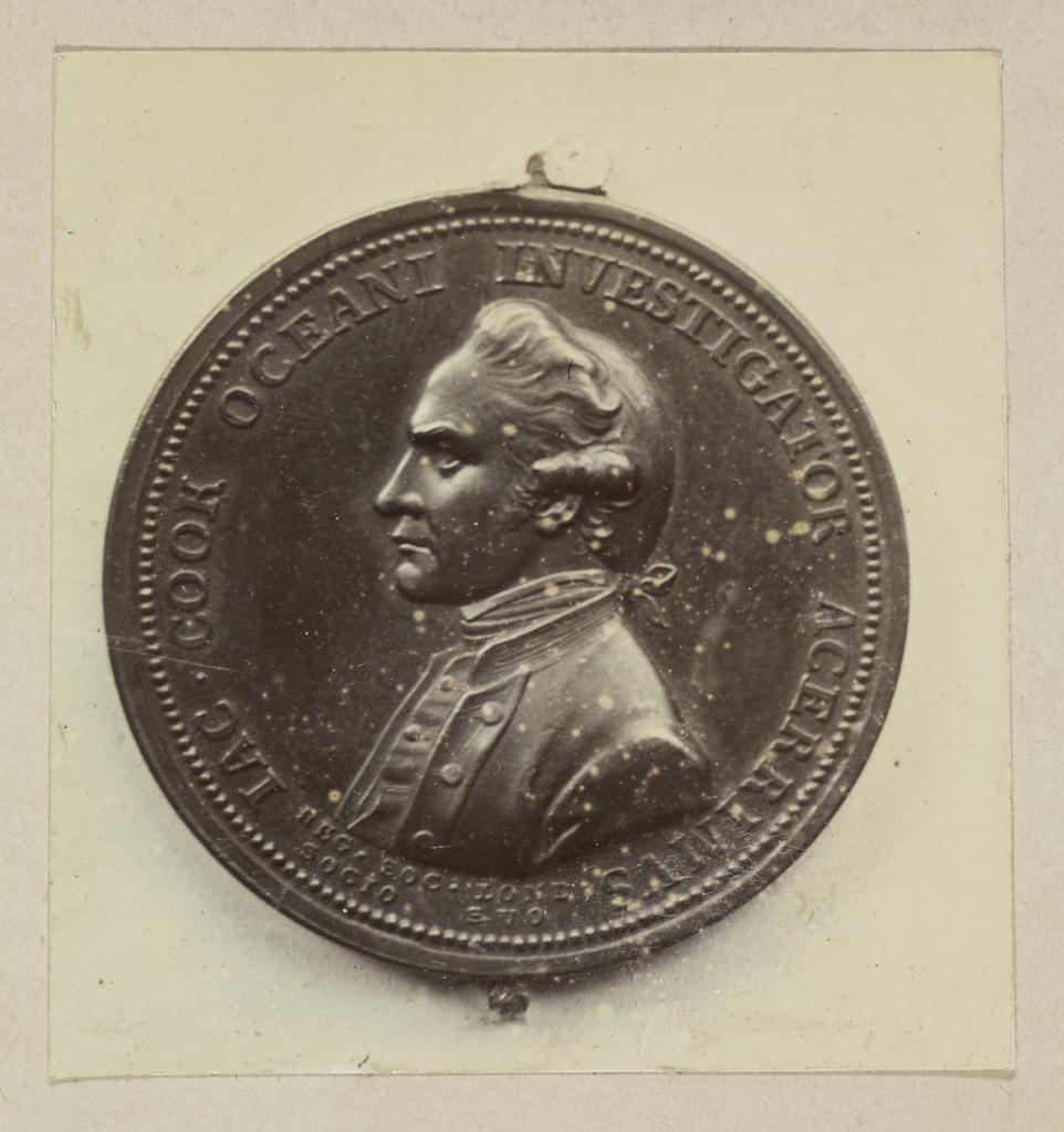 Obverse of Royal Society Cook medal