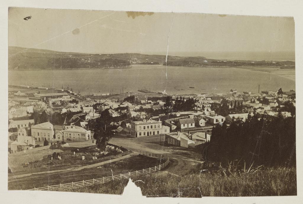 Rattray St and York Place