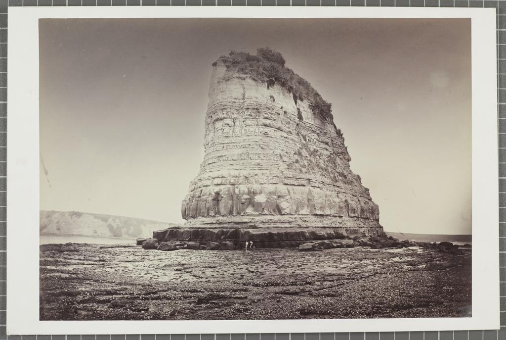 Kotanui Rock (Frenchman's Cap), Whangaparaora