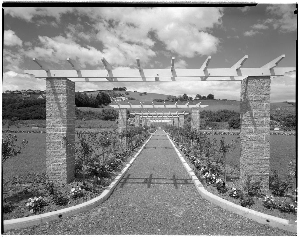 Green Island Memorial Gardens
