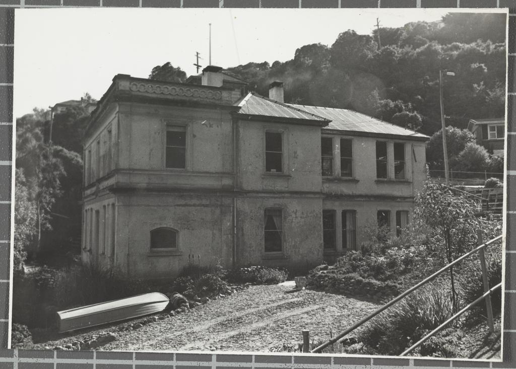 White House, Waverley