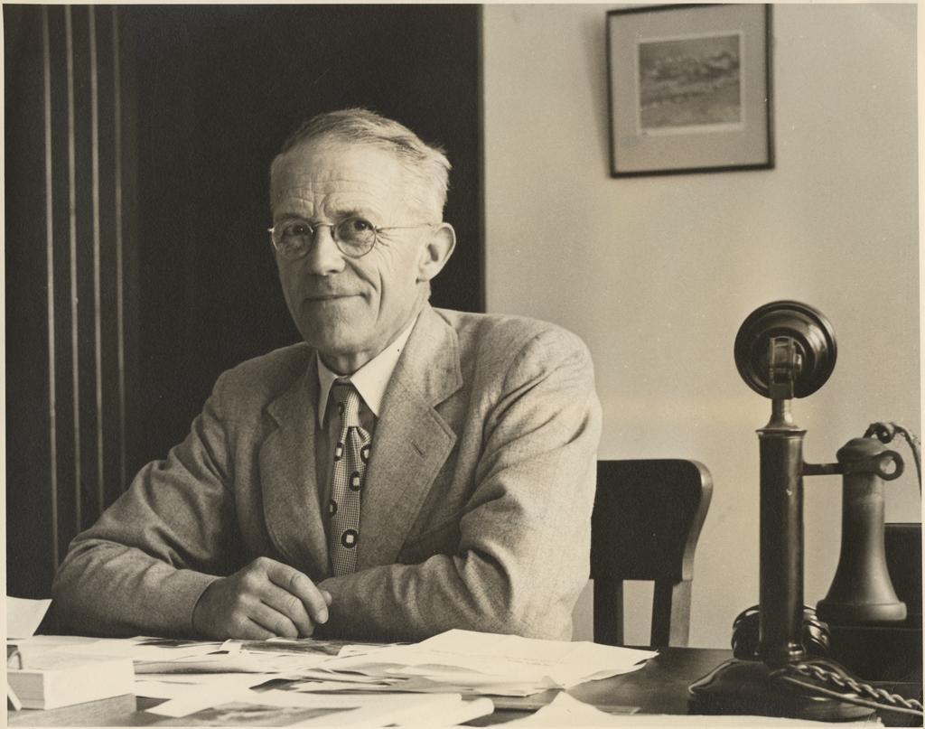 Dr Henry Devenish Skinner