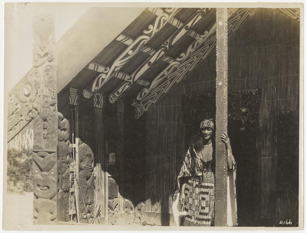 Guide Rangi | Hocken Digital Collections