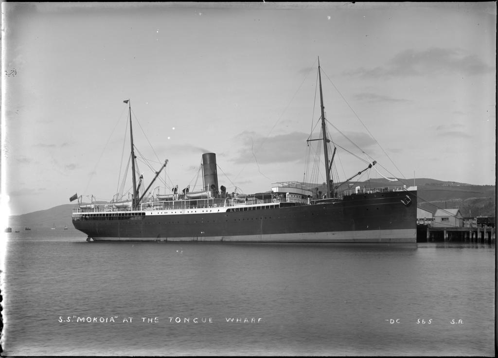 SS Mokoia at the Tongue Wharf