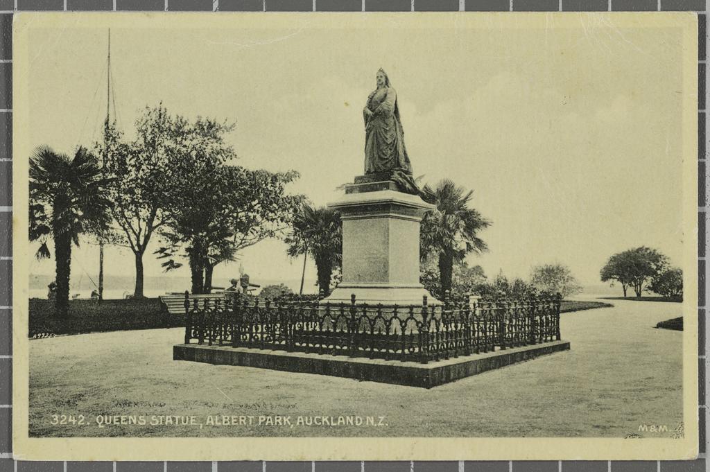 Statue of Queen Victoria, Albert Park, Auckland