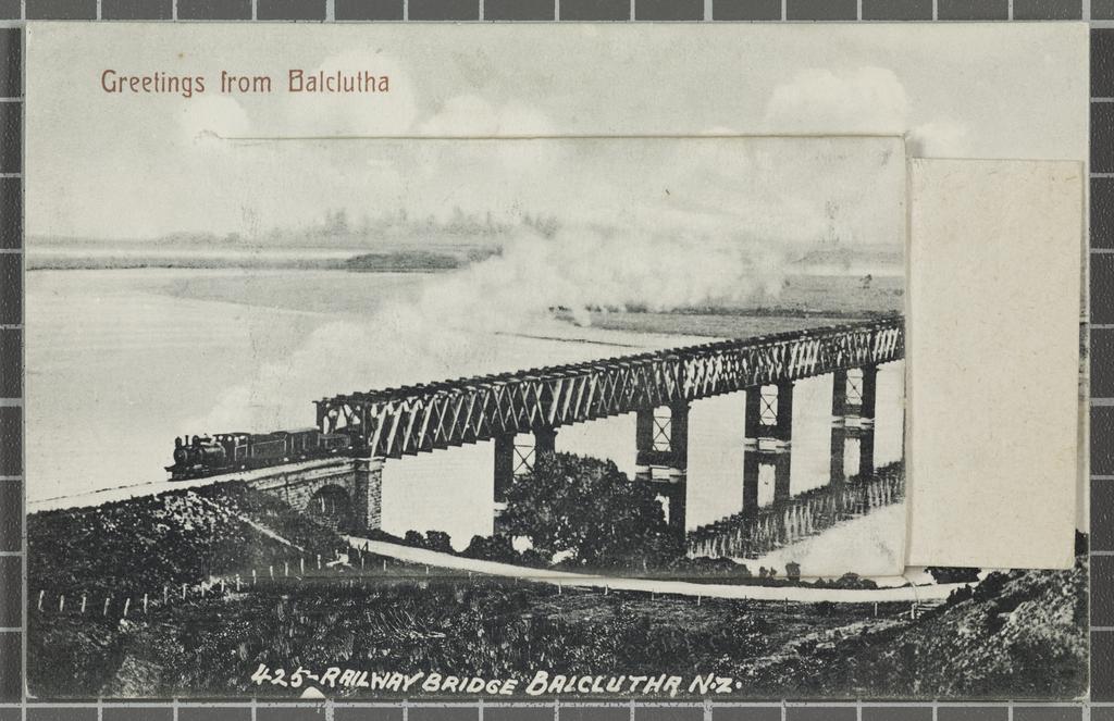 Greetings from Balclutha. Railway bridge, Balclutha, N.Z.
