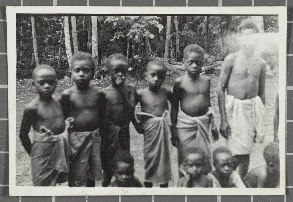 Group of children from Nissan