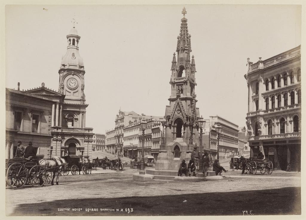 Custom House Square, Dunedin