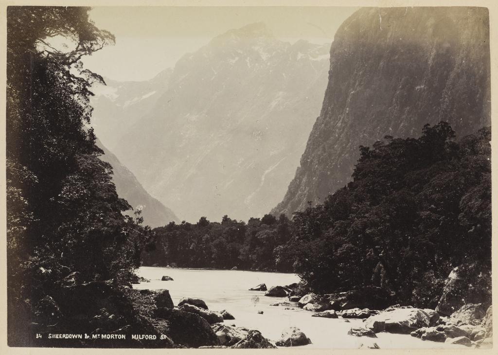 Sheerdown and Mount Morton, Milford Sound
