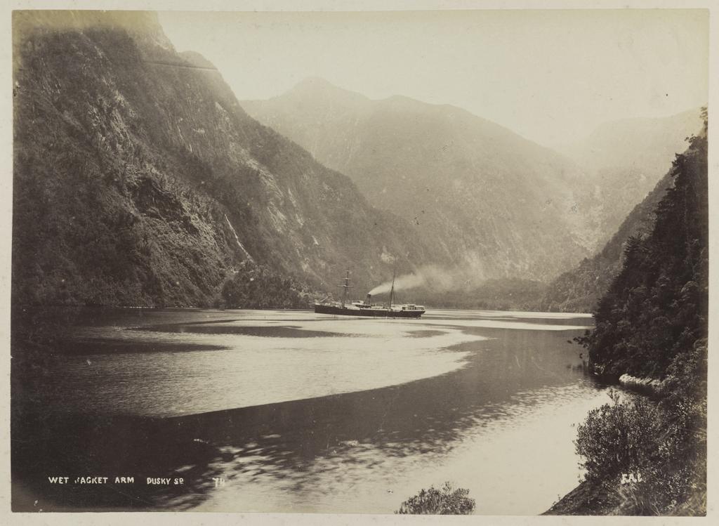 Wet Jacket Arm, Dusky Sound