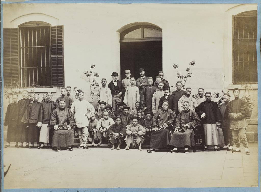 Employees of Olyphant &amp; Co's house