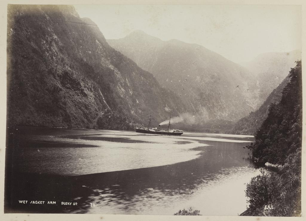 Wet Jacket Arm, Dusky Sound