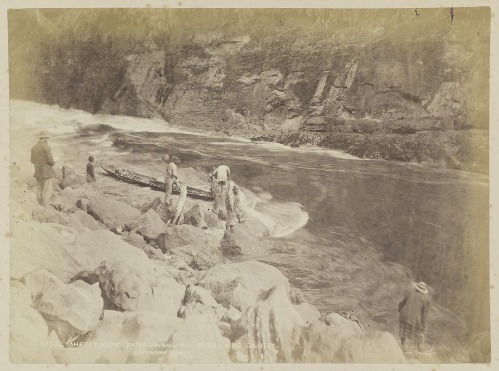 Taherepokiore Rapid, Wanganui River, King Country