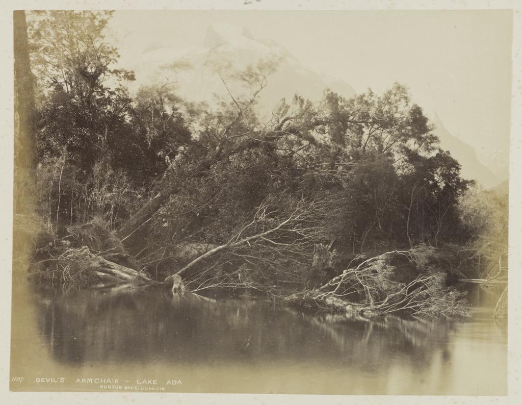 Devil's Armchair, Lake Ada