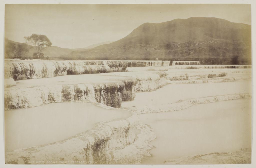 Cold Water Basins, White Terrace