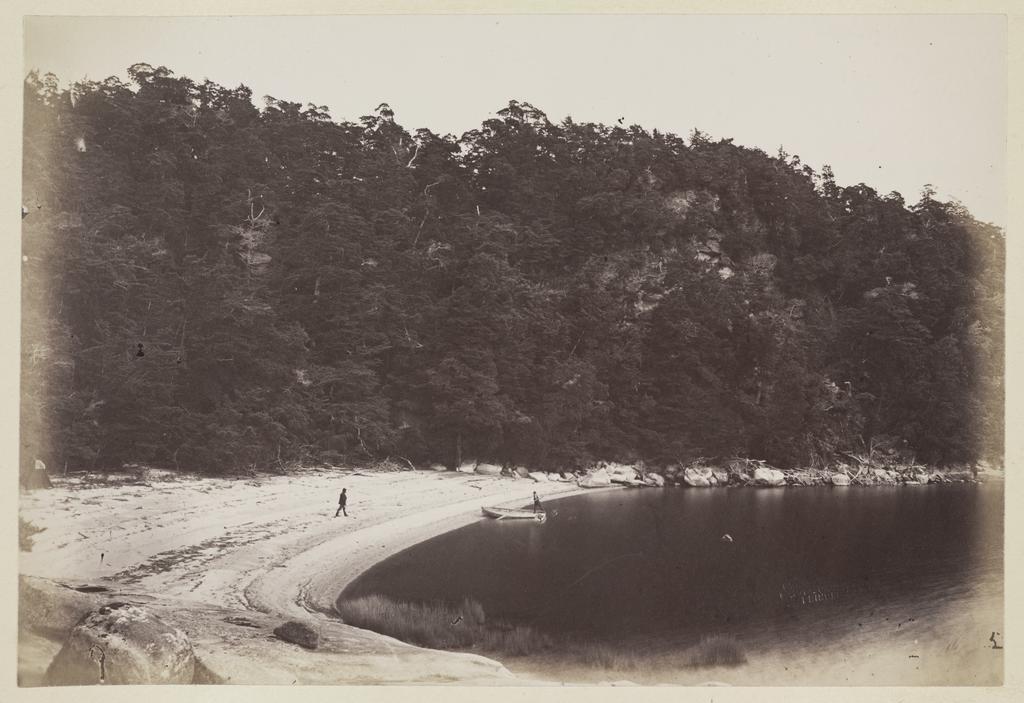 Manapori [Manapouri] Lake