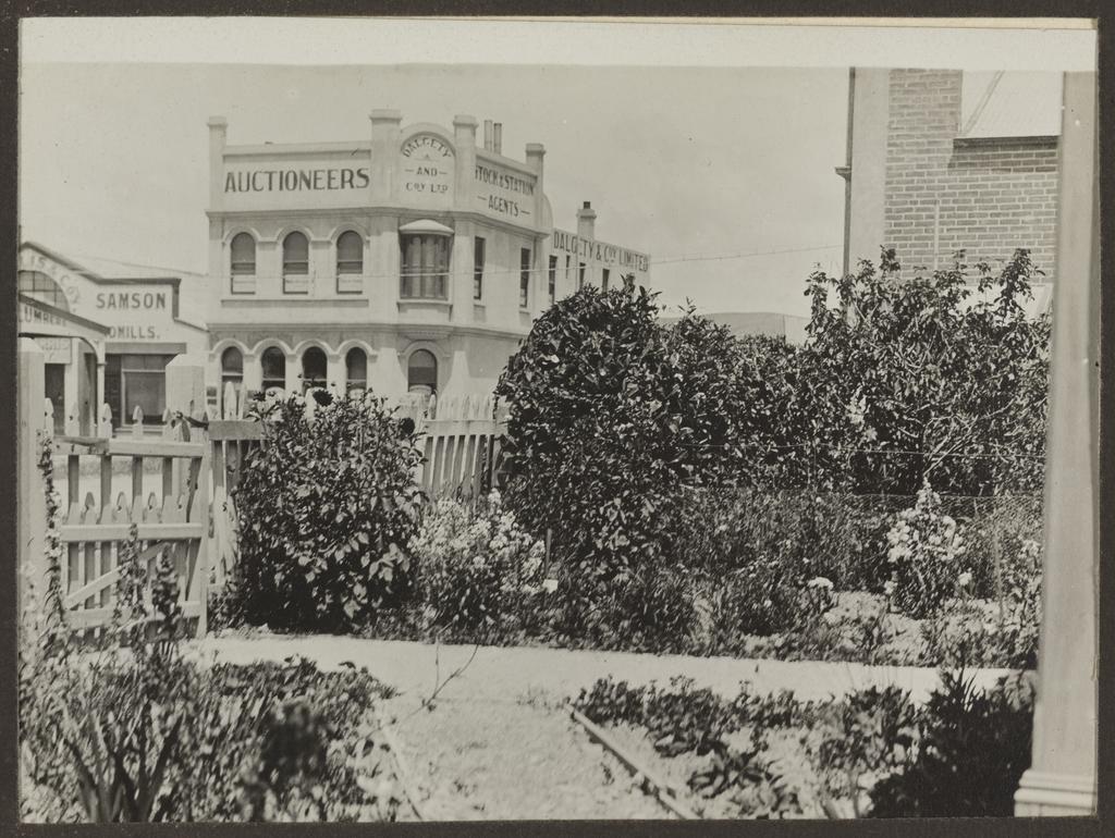 Garden and Auctioneers' building