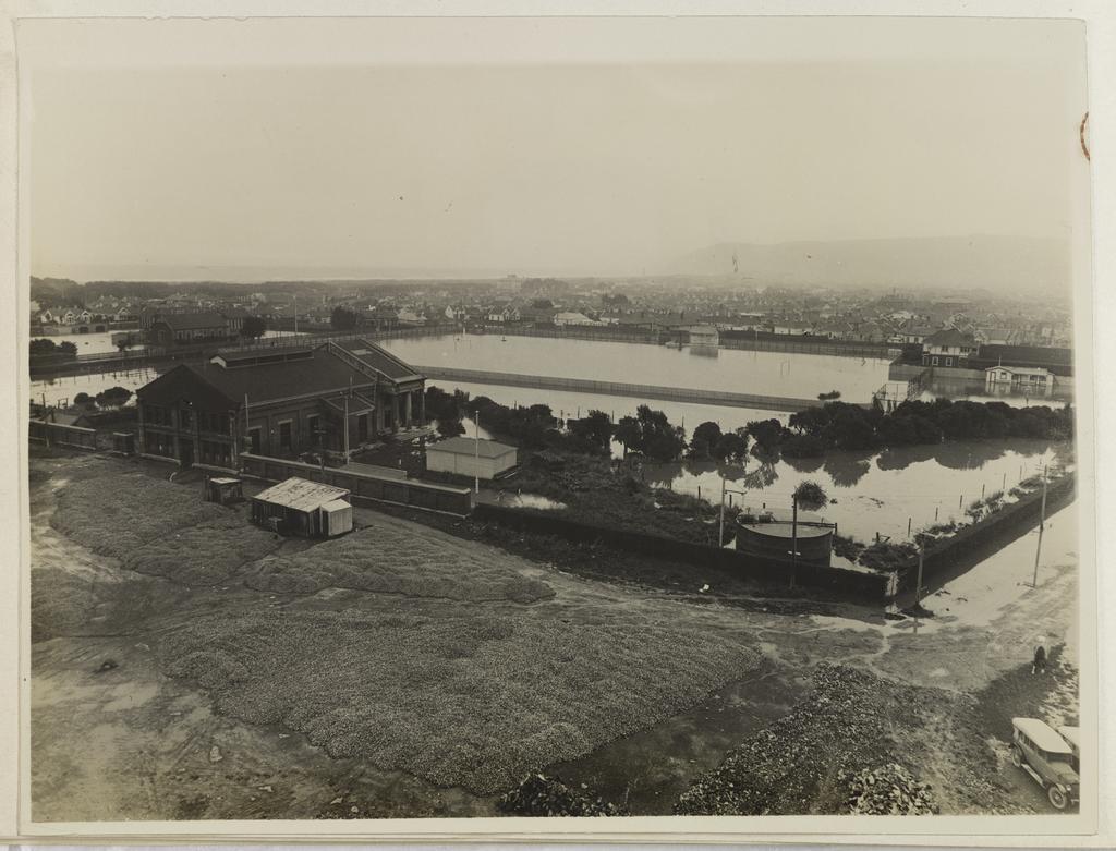 Musselburgh, Culling Park under water, no.1