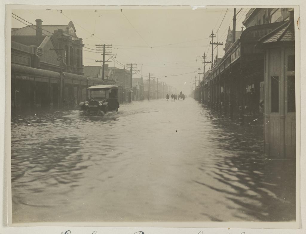 King Edward Road [Street] from Cargill's Corner