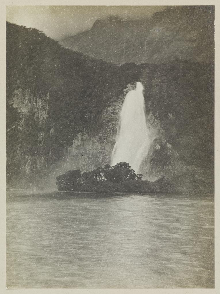 Bowen Fall, Milford Sound