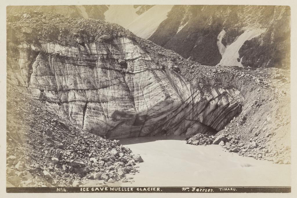 Ice cave, Mueller Glacier