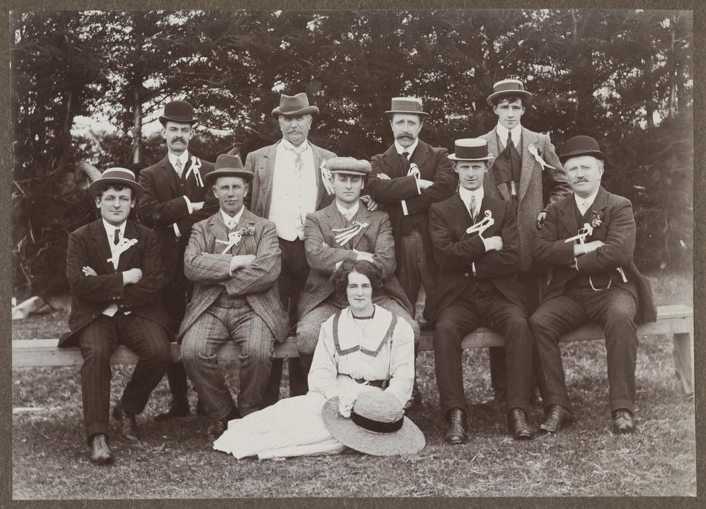 Unidentified group portrait