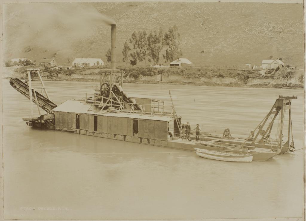 Otago Dredge, N.Z.