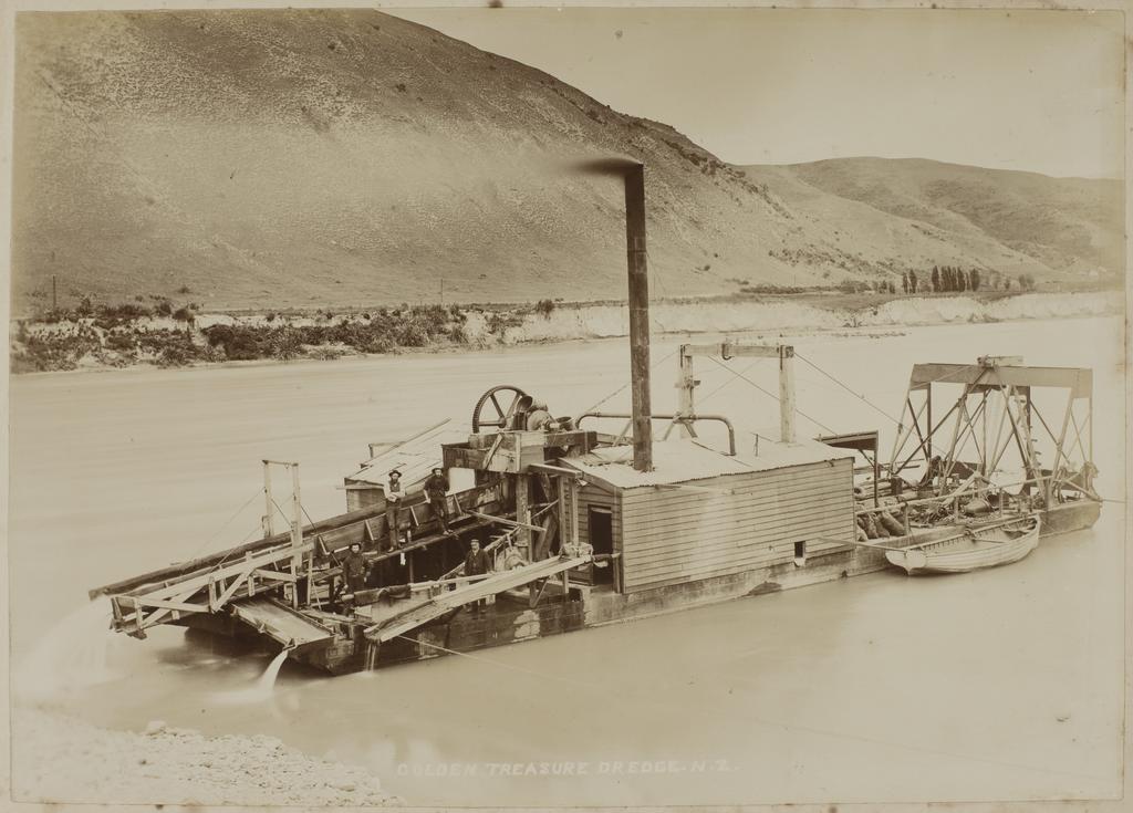 Golden Treasure Dredge, N.Z.