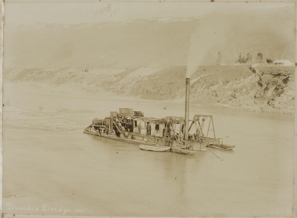 Dunedin Dredge - 1891