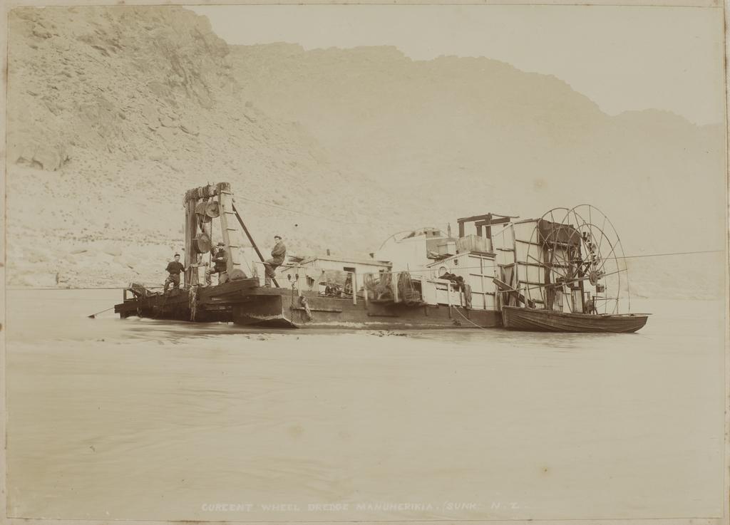Current Wheel Dredge Manuherikia(Sunk), N.Z.
