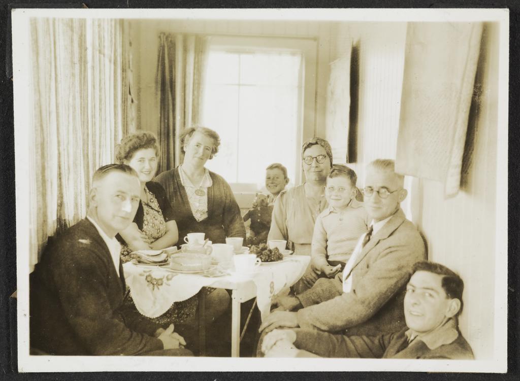 Both Familys' [sic] and all happy